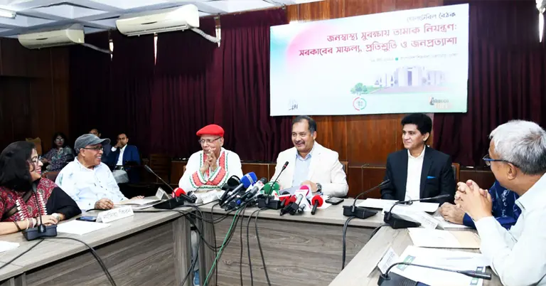 গোলটেবিল বৈঠকে তথ্যমন্ত্রী জহির উদ্দিন স্বপন